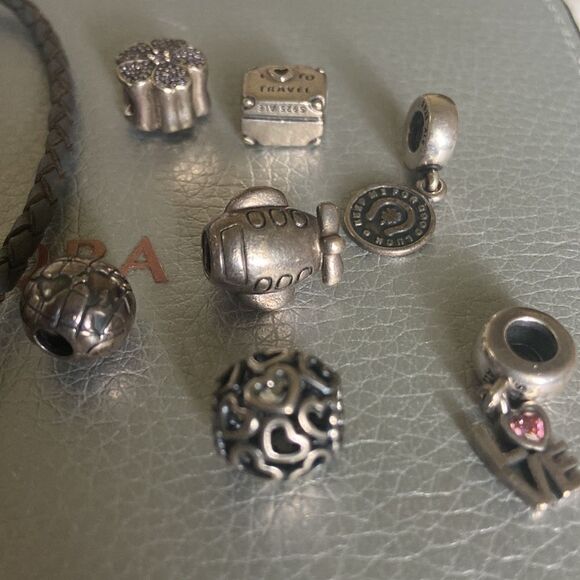 Pandora silver gray bracelet 7 pendants and box - Picture 7 of 11